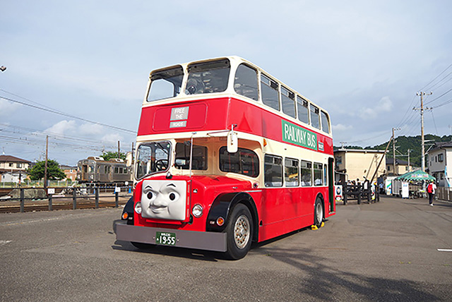 バスのバーティー/大井川鐵道「きかんしゃトーマス号」2025