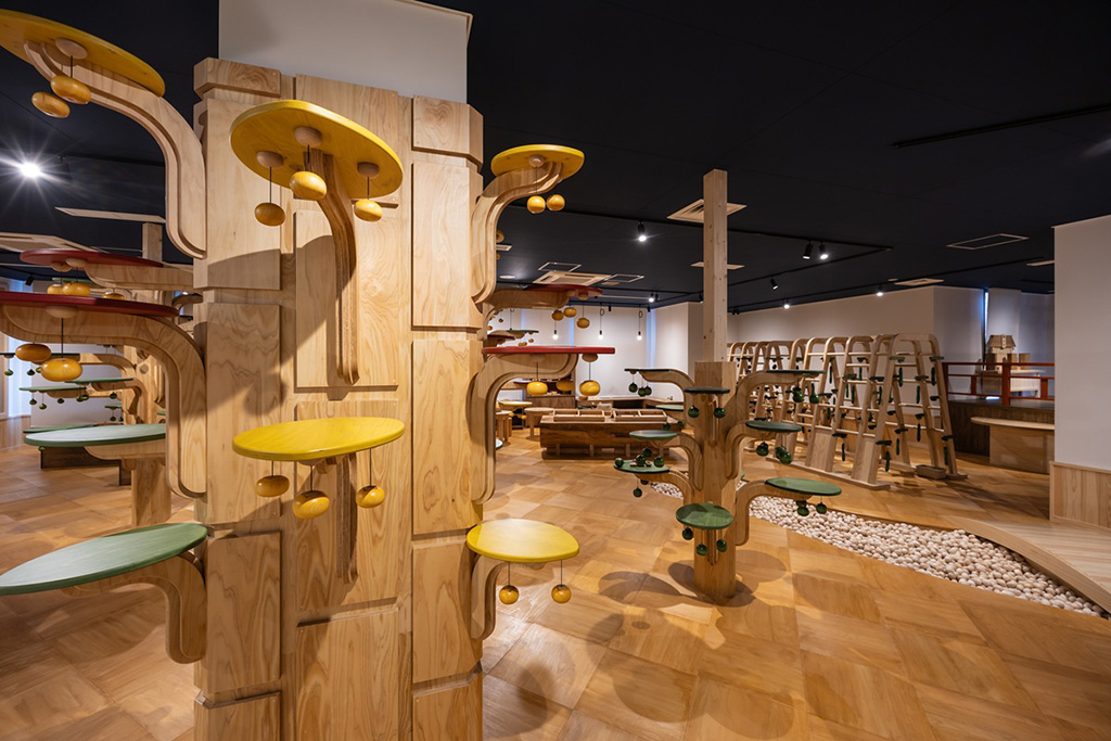 館内中央にある「ごっこファーム」/奈良おもちゃ美術館(奈良県/三郷町)