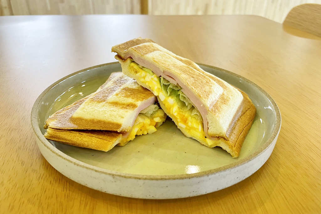 MOKUMOKU Cafe「ホットサンド」500円/奈良おもちゃ美術館(奈良県/三郷町)