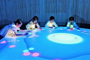 子どもと楽しむ大阪・関西万博　民間パビリオンは子ども向けの体験がいっぱい！予約の有無もチェック