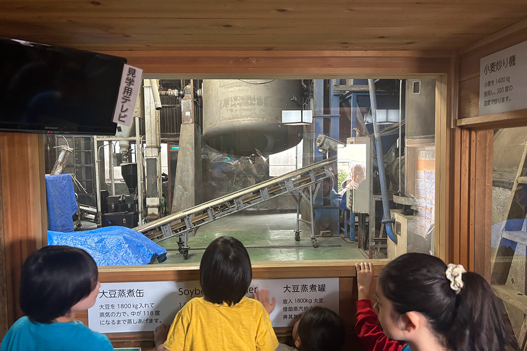 醤油作りの見学の様子/弓削多醬油（埼玉県）