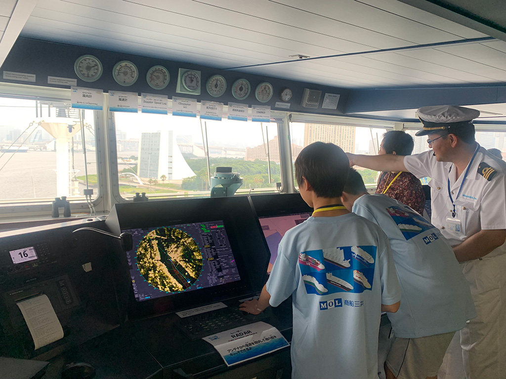 イベント「自動車船見学会」の様子