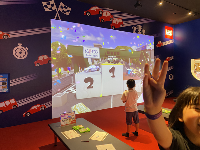 トミカ デザインレーシングの様子/タカラトミープラネット ららぽーと安城(愛知県/安城市)