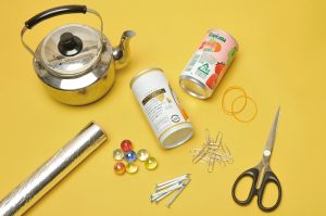 磁石にくっつくものとくっつかないものを調べよう【小学生の自由研究アイデア】