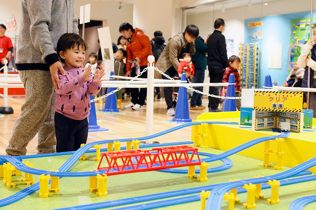 のぼってくだって車庫入れゲーム/トミカ・プラレールフェスティバル in ラグーナテンボス（愛知県/蒲郡市）