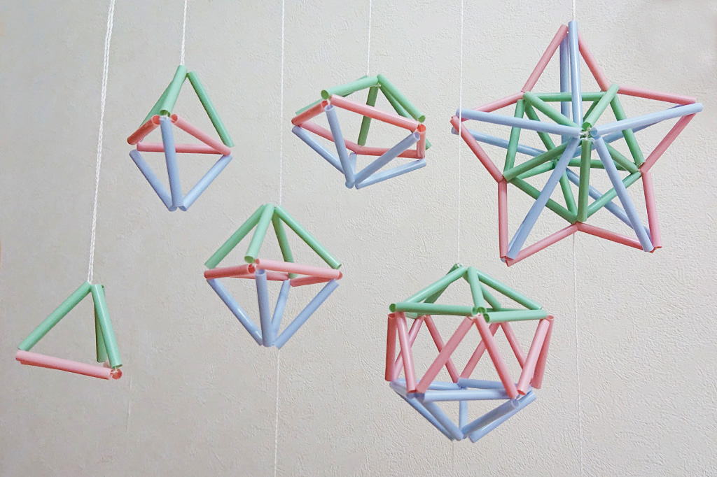 左から正四面体、六面体、正八面体、十面体、正二十面体、星 ／自由研究-工作-ヒンメリ