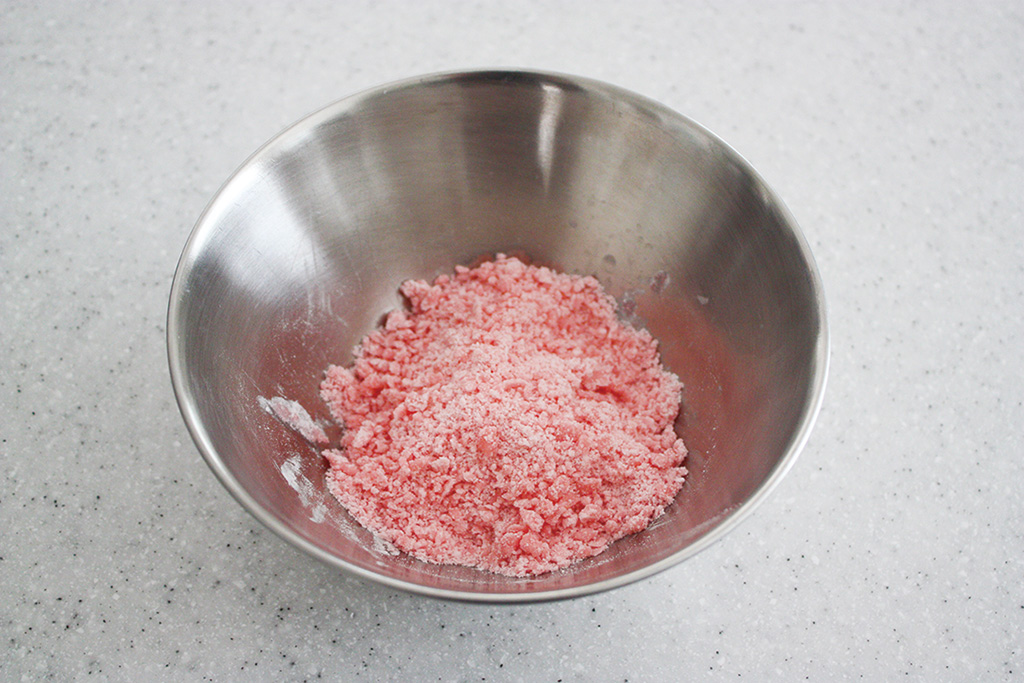 材料を混ぜる│【自由研究】シュワシュワ手づくりラムネ