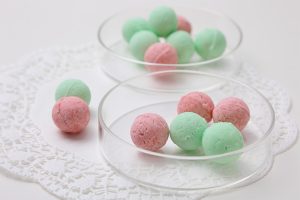 シュワシュワする手づくりラムネで化学反応を学ぼう【小学生の自由研究アイデア】