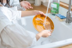 どうやったら生活排水を減らせる？家で実験してみよう【小学生の自由研究アイデア】