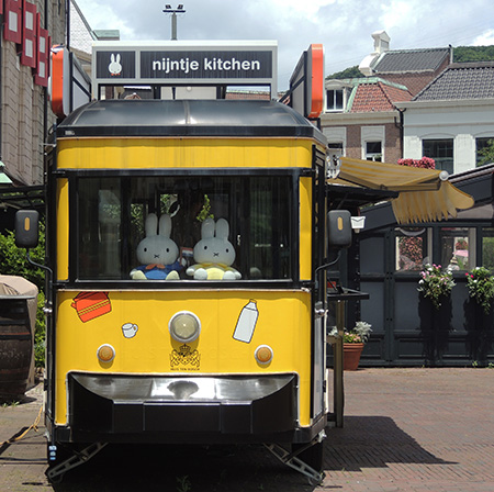 アムステルダム広場にあるキッチンカー/ハウステンボス（長崎県/佐世保市）