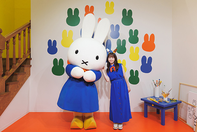 橋本環奈さんとミッフィー/ハウステンボス（長崎県/佐世保市）