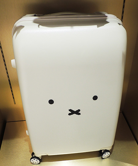 81リットルのスーツケース/ハウステンボス（長崎県/佐世保市）
