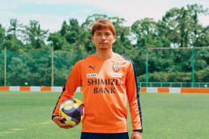 乾貴士選手から学ぶ！子どもの可能性を広げる子育てとは？ Ｊリーグ選手113名に聞いた子ども時代の過ごし方も紹介