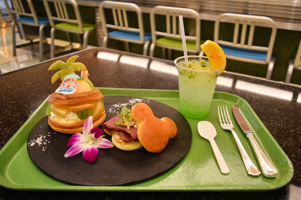 「“Sunny Sunny Summer”スペシャルセット」2200円／チックタック・ダイナー 
