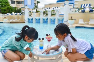 ディズニーアンバサダーホテルのプールを子どもとレポ!夏のおすすめランチやスイーツも