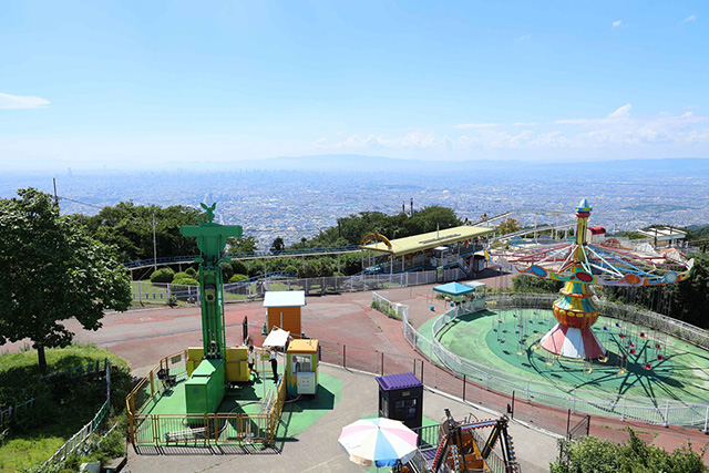 アトラクション「ぷかぷかパンダ」からの眺め/生駒山上遊園(奈良県/生駒市)
