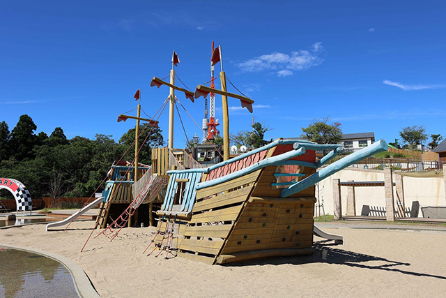 大型複合遊具「探索船」/生駒山上遊園(奈良県/生駒市)