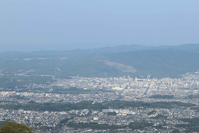 奈良盆地が一望できる展望台からの景色/生駒山上遊園(奈良県/生駒市)