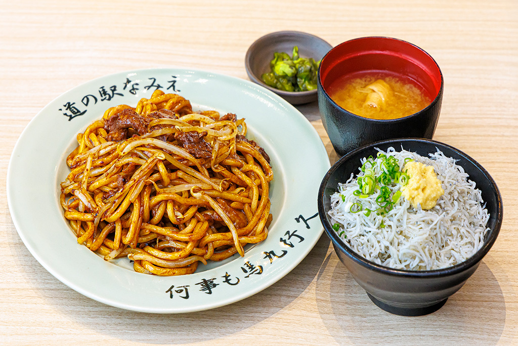 「なみえ焼そば+しらす丼ミニ」/道の駅なみえ(福島県/浪江町)