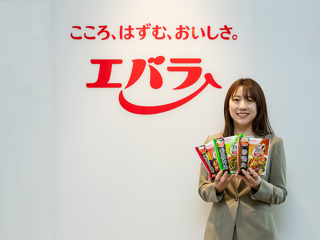 営業企画部　営業販売促進課　栗原寛奈さん