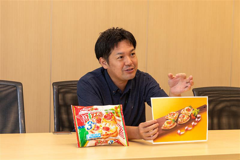 開発部　開発戦略グループ　市販用冷凍食品課　課長　光富健さん