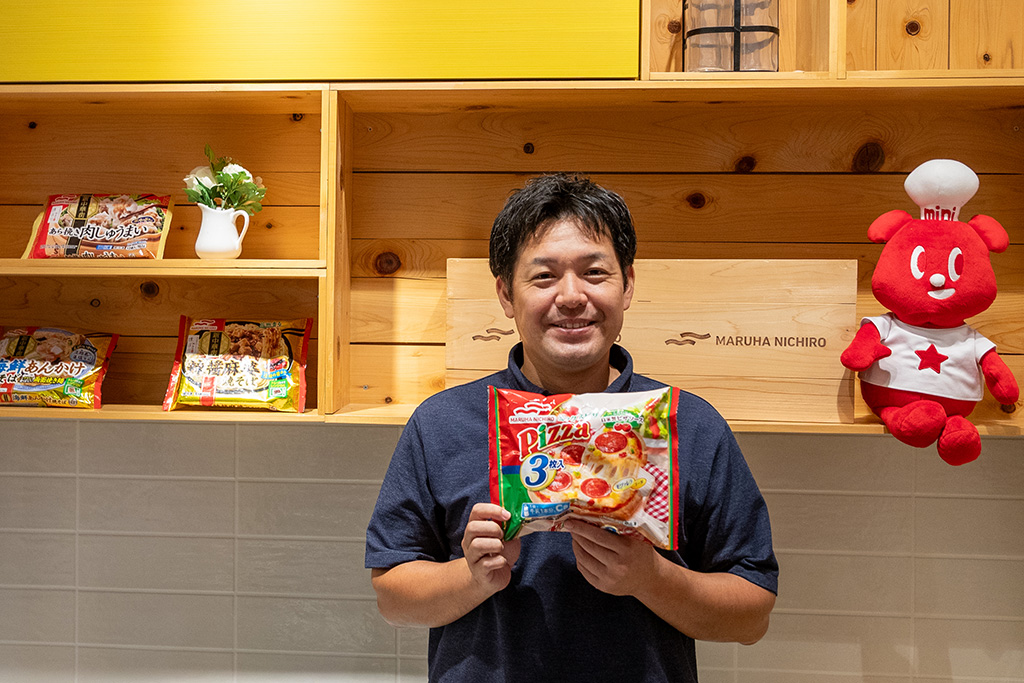 開発部　開発戦略グループ　市販用冷凍食品課　課長　光富健さん