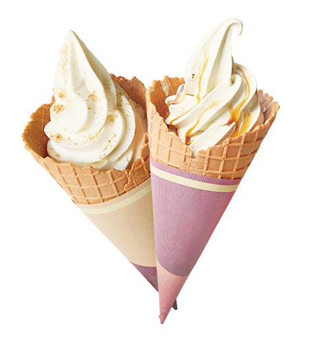 ご当地ソフトクリーム　カラキ（左）・シークヮーサー（右）/道の駅おおぎみ・やんばるの森ビジターセンター（沖縄県／大宜味村）