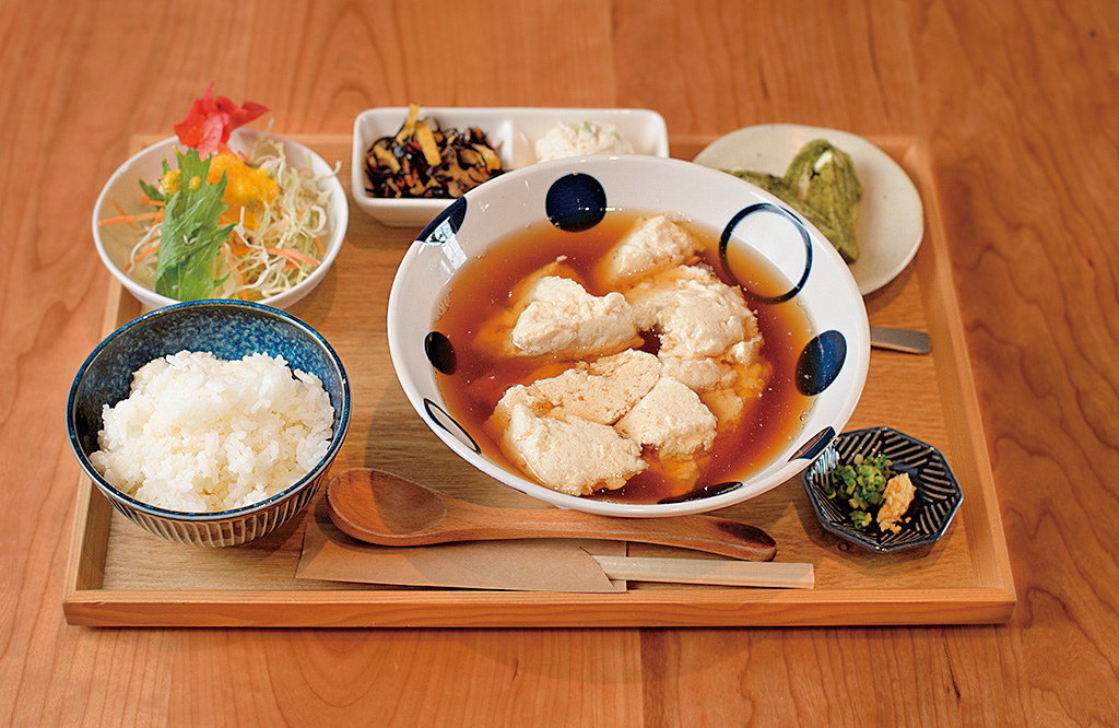 ゆし豆腐プレート/SOY SOY NAGO（沖縄県／名護市）