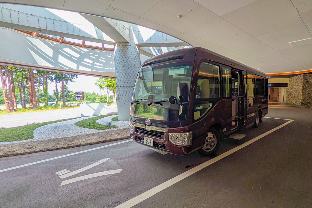 無料のシャトルバス／ロッテアライリゾート（新潟県妙高市）