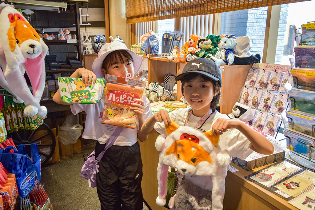 ロッテのお菓子がモチーフのお土産がいっぱい／ロッテアライリゾート（新潟県妙高市）