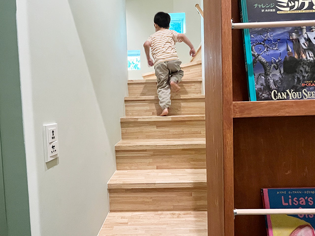 階段│宿泊レポ/べスピハウス（東京都/杉並区）