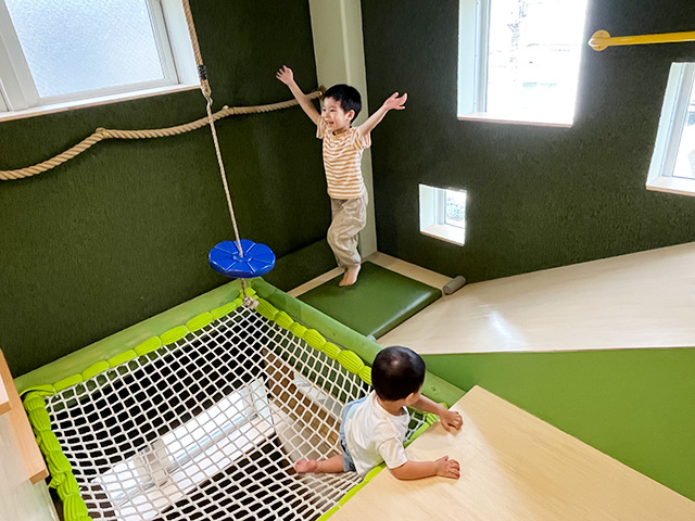 室内のアスレチック│宿泊レポ/べスピハウス（東京都/杉並区）