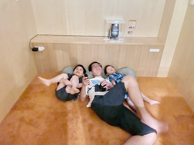 シアタールームでリラックス│宿泊レポ/べスピハウス（東京都/杉並区）