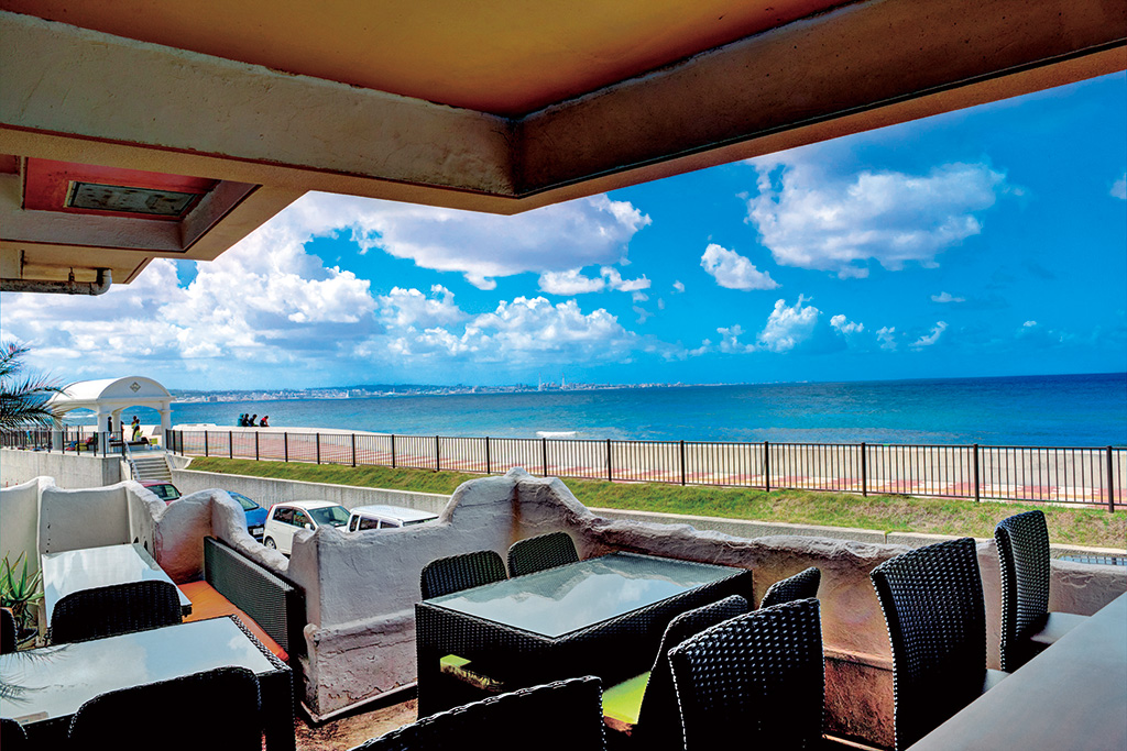 Transit Café（沖縄県／北谷町）