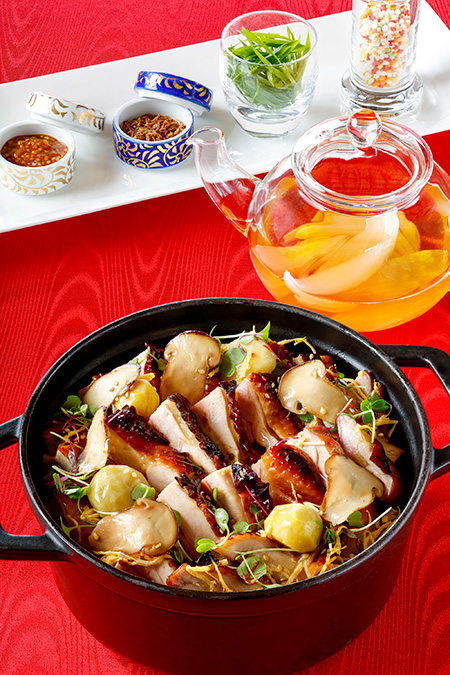 カンナ_阿波尾鶏幽庵焼きと松茸のココットご飯 もろみ味噌ディップと淡路島たまねぎのスープ