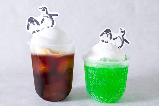 親子で楽しめる「ペンギンフロート」大と小セット1100円／© AQUARIUM ✕ ART átoa