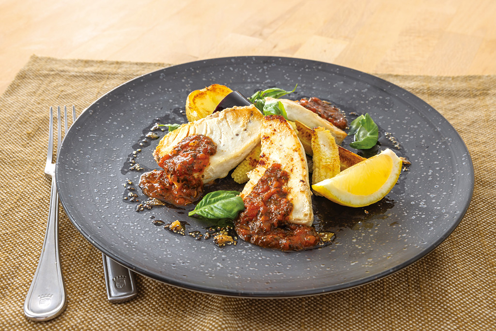 「メカジキのグリル　香草香るトマトソース」/BAKERY RESTAURANT C　豊洲セイルパーク店（東京都/江東区）