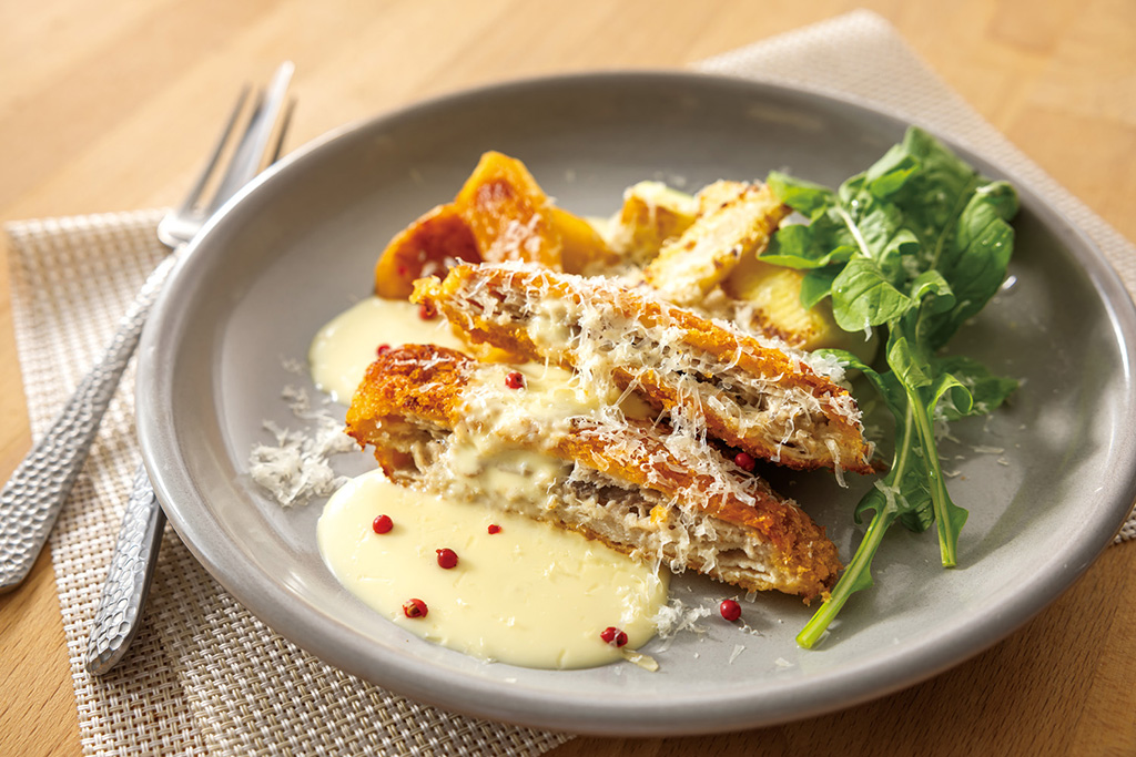 「ミルフィーユカツレツ　ゴルゴンゾーラソース」/BAKERY RESTAURANT C　豊洲セイルパーク店（東京都/江東区）