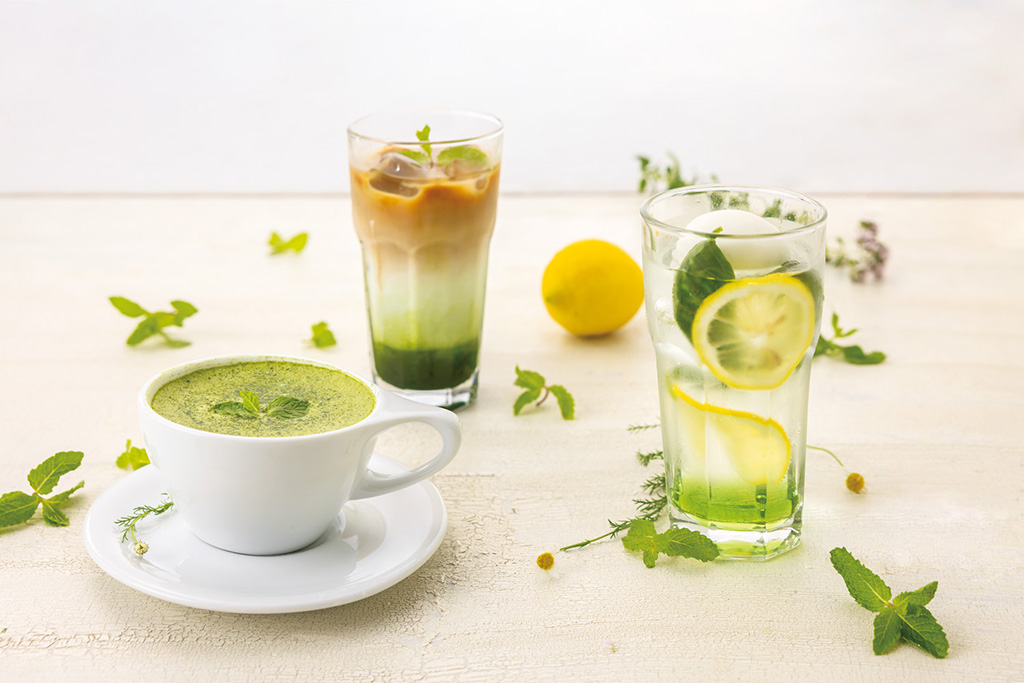 「ミント香る 抹茶ラテ」（ホット/アイス）、「バジルとレモンのグリーンスカッシュ」/BAKERY RESTAURANT C　豊洲セイルパーク店（東京都/江東区）