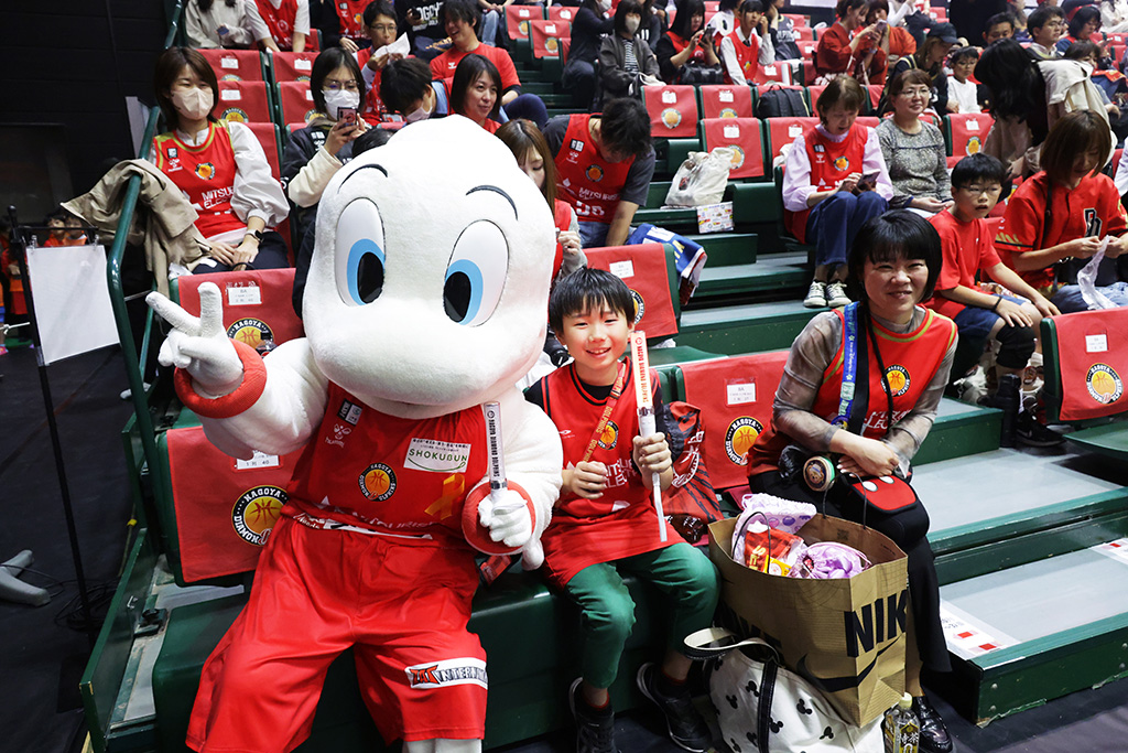 バスケットボール観戦の様子©B.LEAGUE