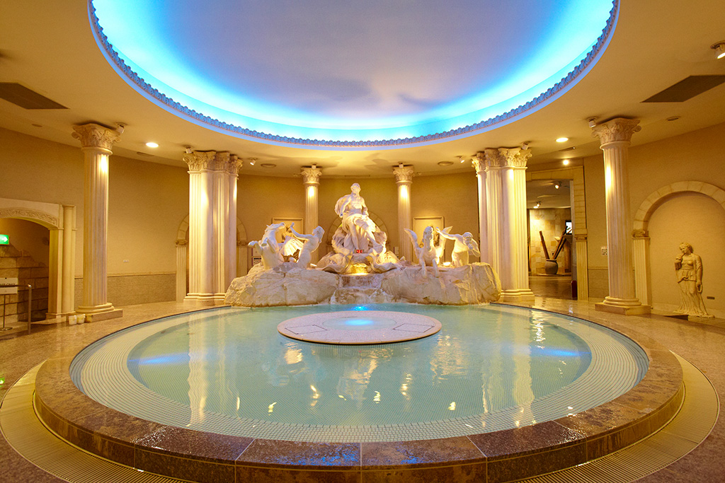 トレビの泉を再現した古代ローマ様式の大浴場/SPA WORLD HOTEL & RESORT(大阪府/大阪市)
