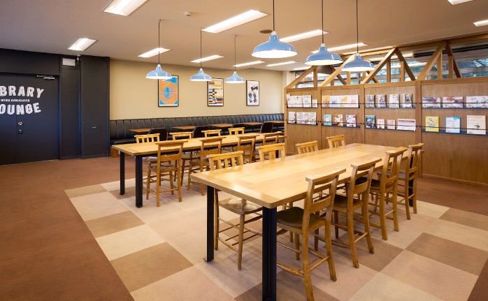 ライブラリーラウンジ│中学受験/新渡戸文化中学校(東京都/中野区)