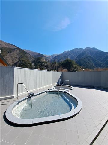 梅ケ島新田温泉 黄金の湯