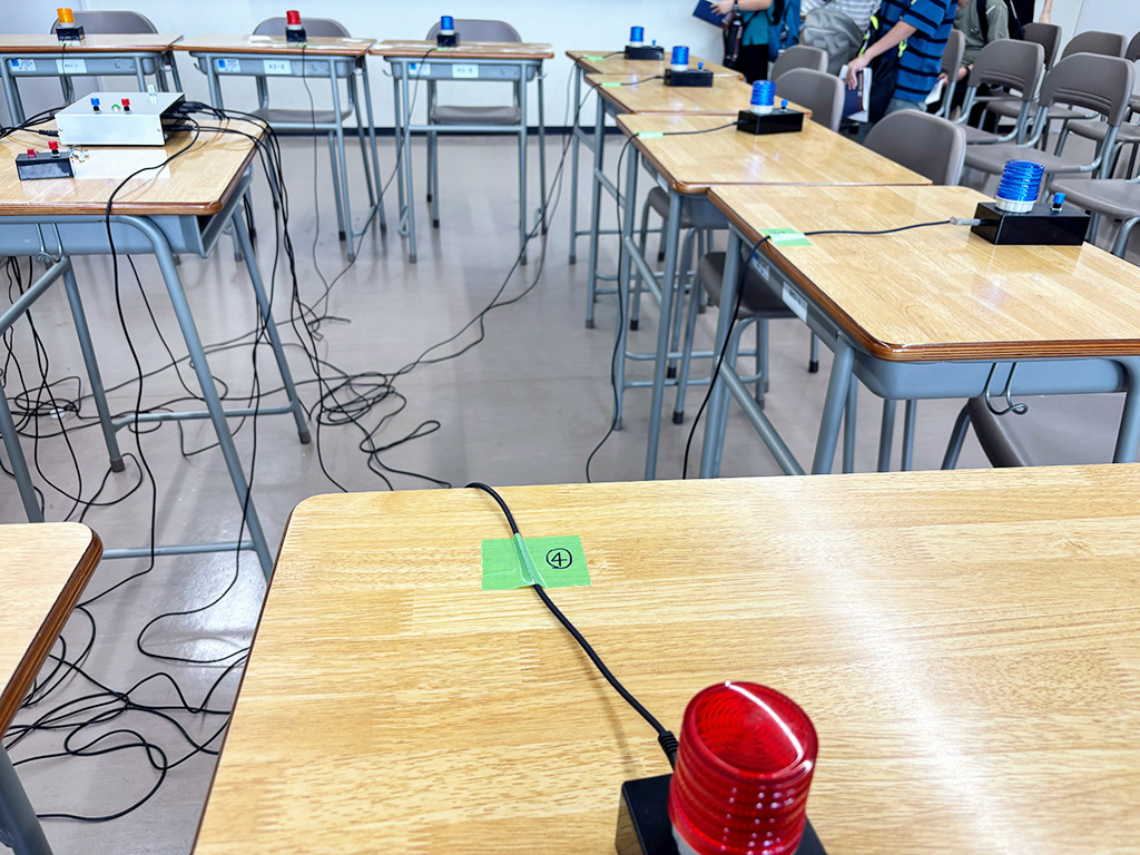 「開成祭」：全国高校生クイズの早押しボタンを再現したもの/開成中学（東京都/荒川区）