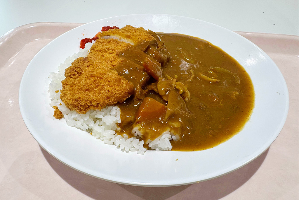 「開成祭」：食堂で食べられるカツカレー/開成中学（東京都/荒川区）