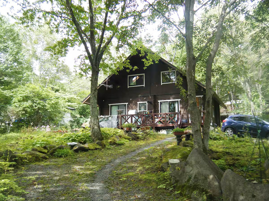 長野県長野市のまるまる貸切のログハウス