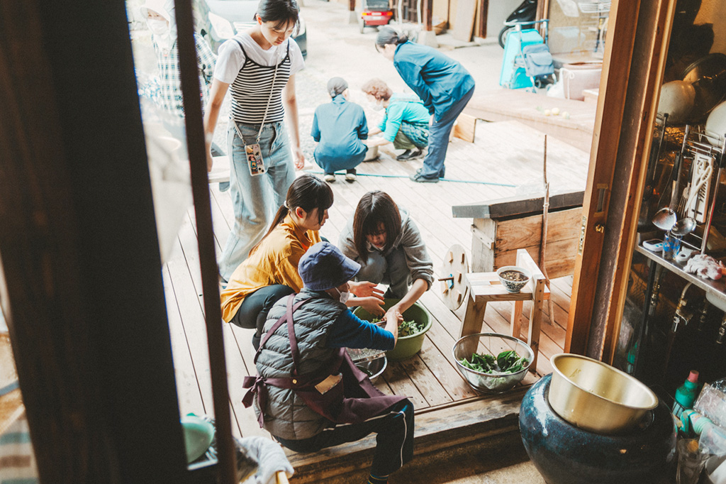 新渡戸文化中学校・高等学校の「スタディツアー」の様子