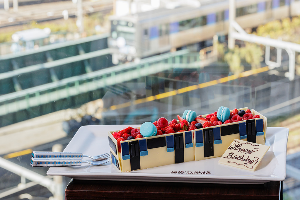 ストリングスホテル名古屋_トレインケーキ/ストリングスホテル 名古屋(ささしまライブ駅)