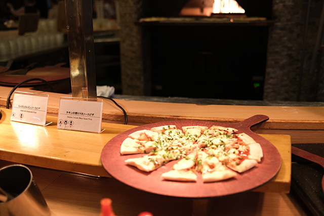 焼き立ての窯焼きピザ│宿泊レポ/蓼科グランドホテル滝の湯（長野県/茅野市）