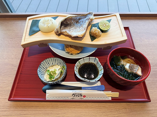 うずしお囲炉裏定食~うずの出汁ご飯~/道の駅うずしお(兵庫県南/あわじ市)